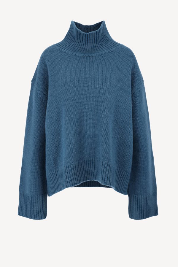 Sweater Ocean in Midnight Blue